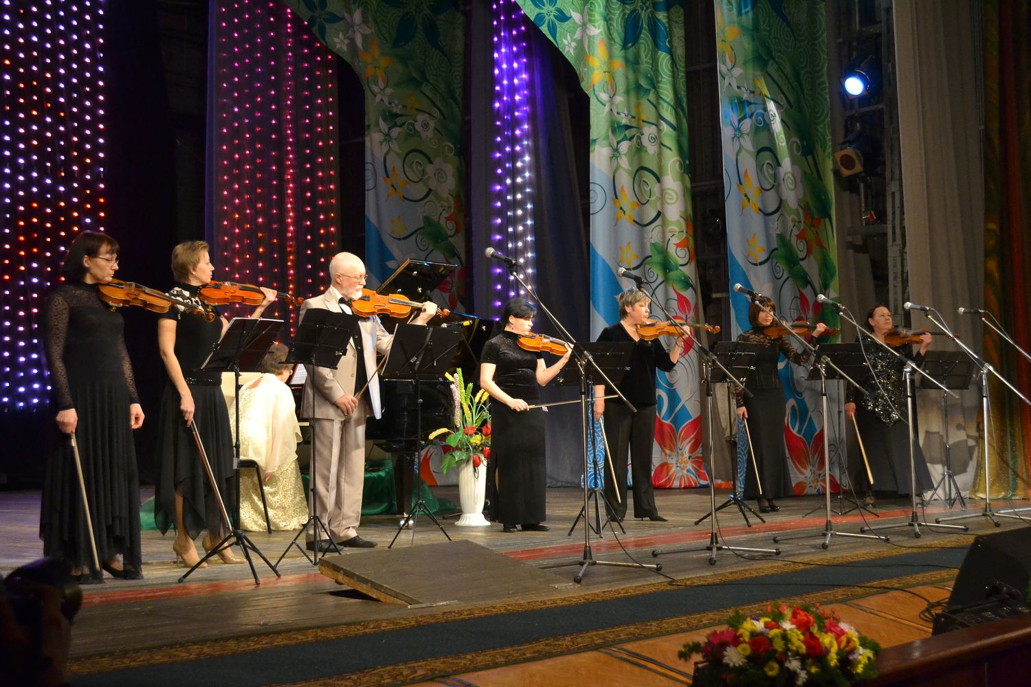 скрипачи.jpg скрипачи.jpg